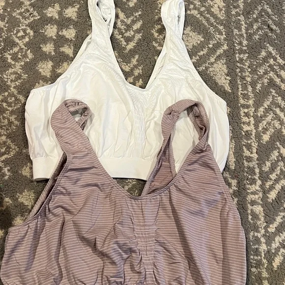 Bundle of Women’s Sports Bras - Picture 6 of 6